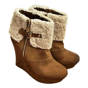 Guess boots size 8 1/2